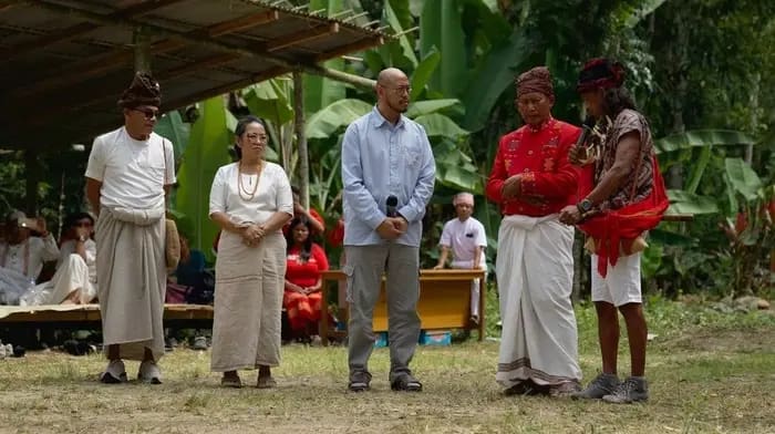 Polemik Candaan Adat Toraja